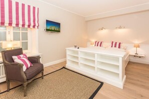 3 makuuhuonetta, silitysrauta/-lauta, ilmainen Wi-Fi, vuodevaatteet