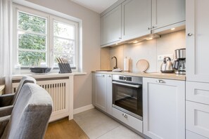 Kühlschrank, Ofen, Herdplatte, Geschirrspüler