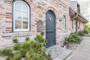 تفاصيل الفندق من الخارج