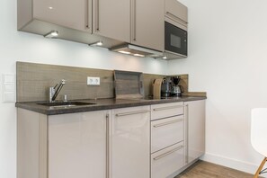 Kühlschrank, Herdplatte, Geschirrspüler