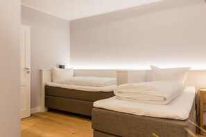 2 chambres, fer et planche à repasser, Wi-Fi gratuit, draps fournis
