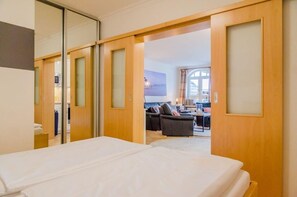 1 chambre, fer et planche à repasser, Wi-Fi gratuit, draps fournis