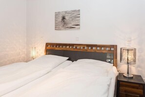 1 chambre, fer et planche à repasser, accès au Wi-Fi (inclus)
