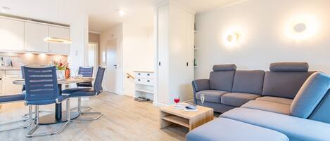 Una televisión, un reproductor de DVD