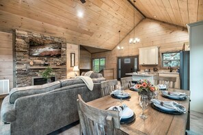 Interior - Summer Pools! Games, Hot Tub, Pickleball, Mtn View (Gatlinburg)