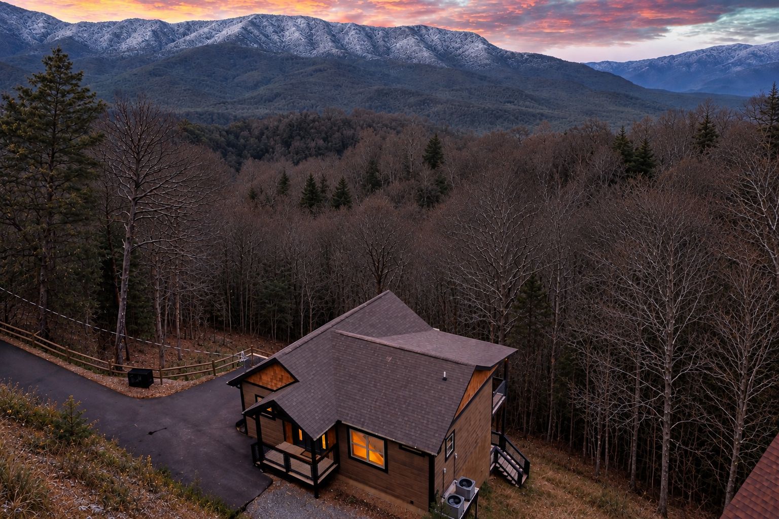 Ridgeview Retreat high on the ridge at Cobbly Nob, with winter views of the Smokies