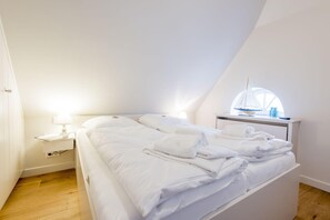 2 عدّة غرف نوم ومكواة/لوح كي وواي فاي مجانًا وملاءات أسرّة