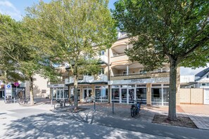 Exterior - Exklusiv. Hell. Südterrasse. Residenz Bismarck, Whg. 21 Objekt-id: Hrb/21 (Westerland)