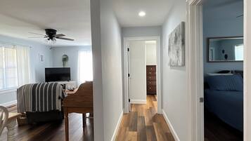 3 bedrooms, desk, iron/ironing board, WiFi