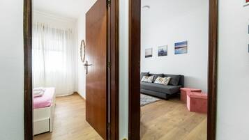 1 camera, una cassaforte in camera, Wi-Fi gratuito, lenzuola