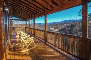 Terrace/patio - Chestnut Tower - Stunning mountain views, steamy hot tub, and a pool table! (Gatlinburg)