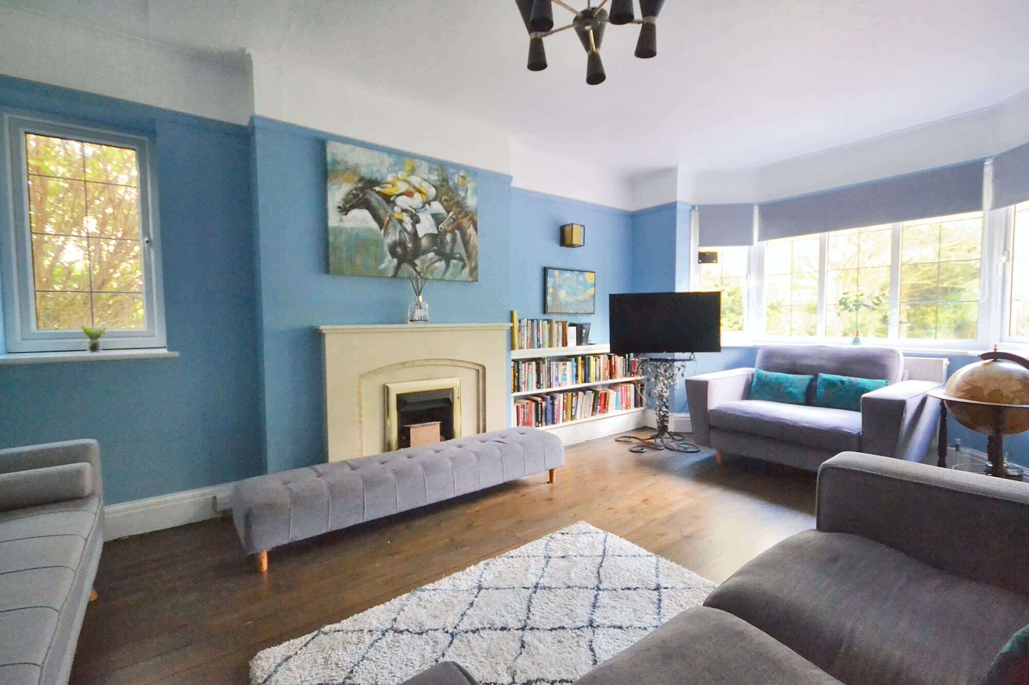 TV, fireplace, offices