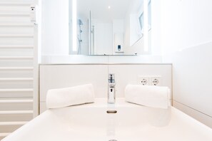 Hair dryer, towels