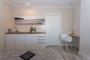 Schreibtisch, kostenloses WLAN, Bettwäsche