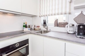 Fridge, microwave, oven, stovetop - Exklusiv. Strandnah. Meerblick. Objekt-id: Fsw/42 (Westerland)