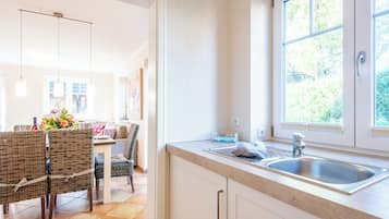 Réfrigérateur, four, plaque de cuisson, lave-vaisselle