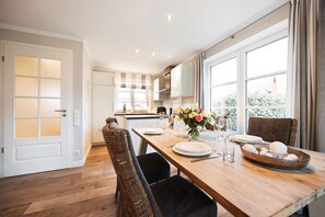 Dining - Haus Steinmannstraße 77, Haushälfte A (Westerland)