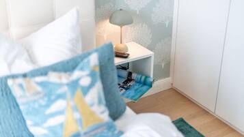 1 bedroom, iron/ironing board, WiFi (free), bed sheets