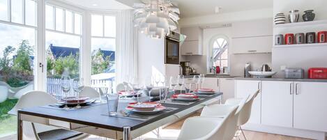 Kühlschrank, Ofen, Herdplatte, Geschirrspüler