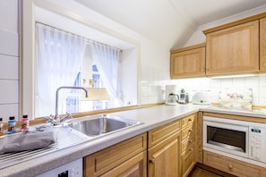 Kühlschrank, Ofen, Herdplatte, Geschirrspüler
