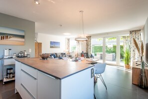 Interior - Terrasse. Zentral. Exklusiv (Westerland)