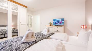 2 chambres, fer et planche à repasser, accès au Wi-Fi (inclus)