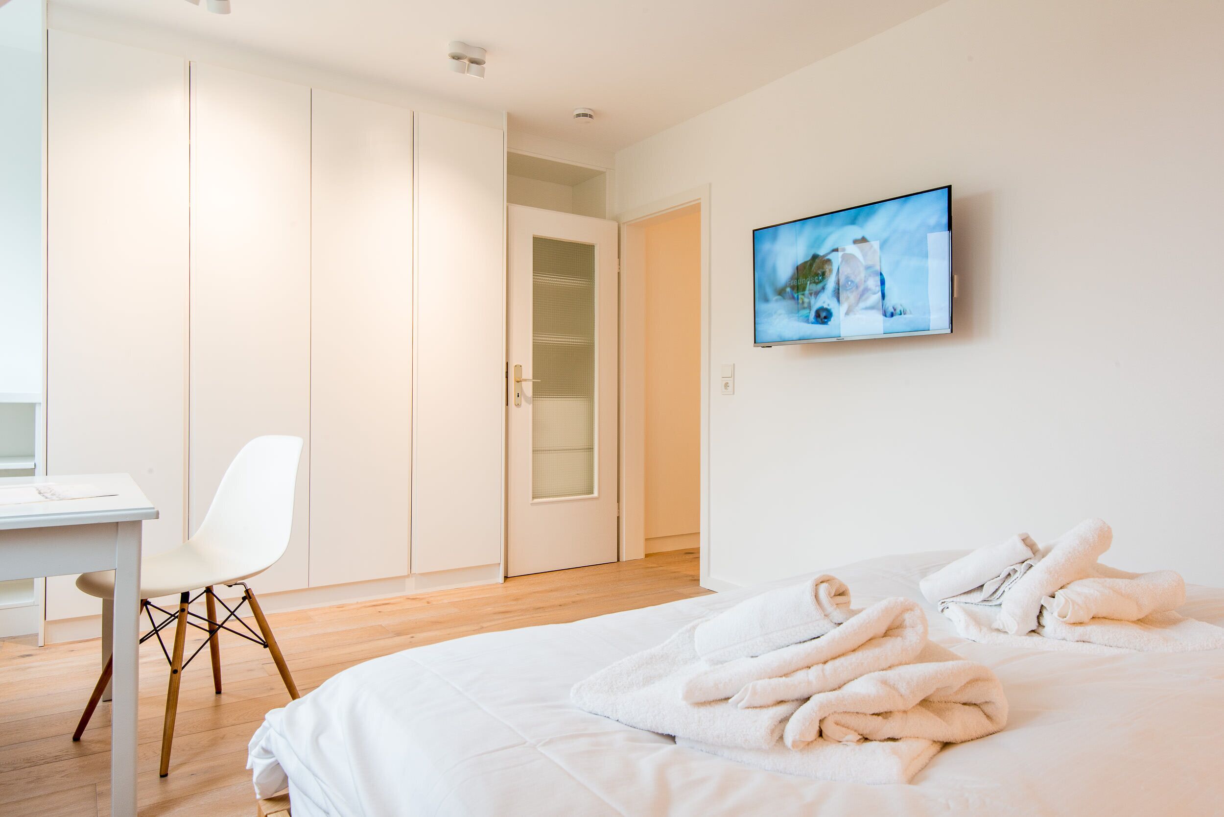 3 bedrooms, iron/ironing board, free WiFi, bed sheets