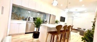 Lovely stylish suite in a historical Brooklyn area