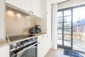 Kühlschrank, Ofen, Herdplatte, Geschirrspüler