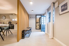 Kühlschrank, Ofen, Herdplatte, Geschirrspüler