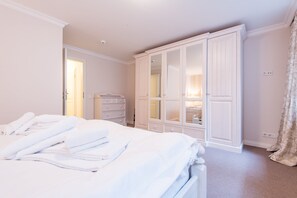 2 bedrooms, iron/ironing board, free WiFi, bed sheets - Exklusiv. Entspannung. Panoramablick (Munkmarsch)