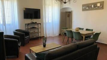 TV, fireplace, DVD player, table football