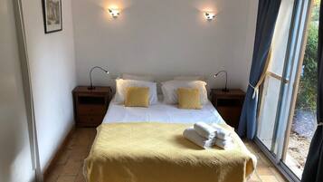 2 chambres, fer et planche Ă repasser, Wi-Fi gratuit, draps fournis