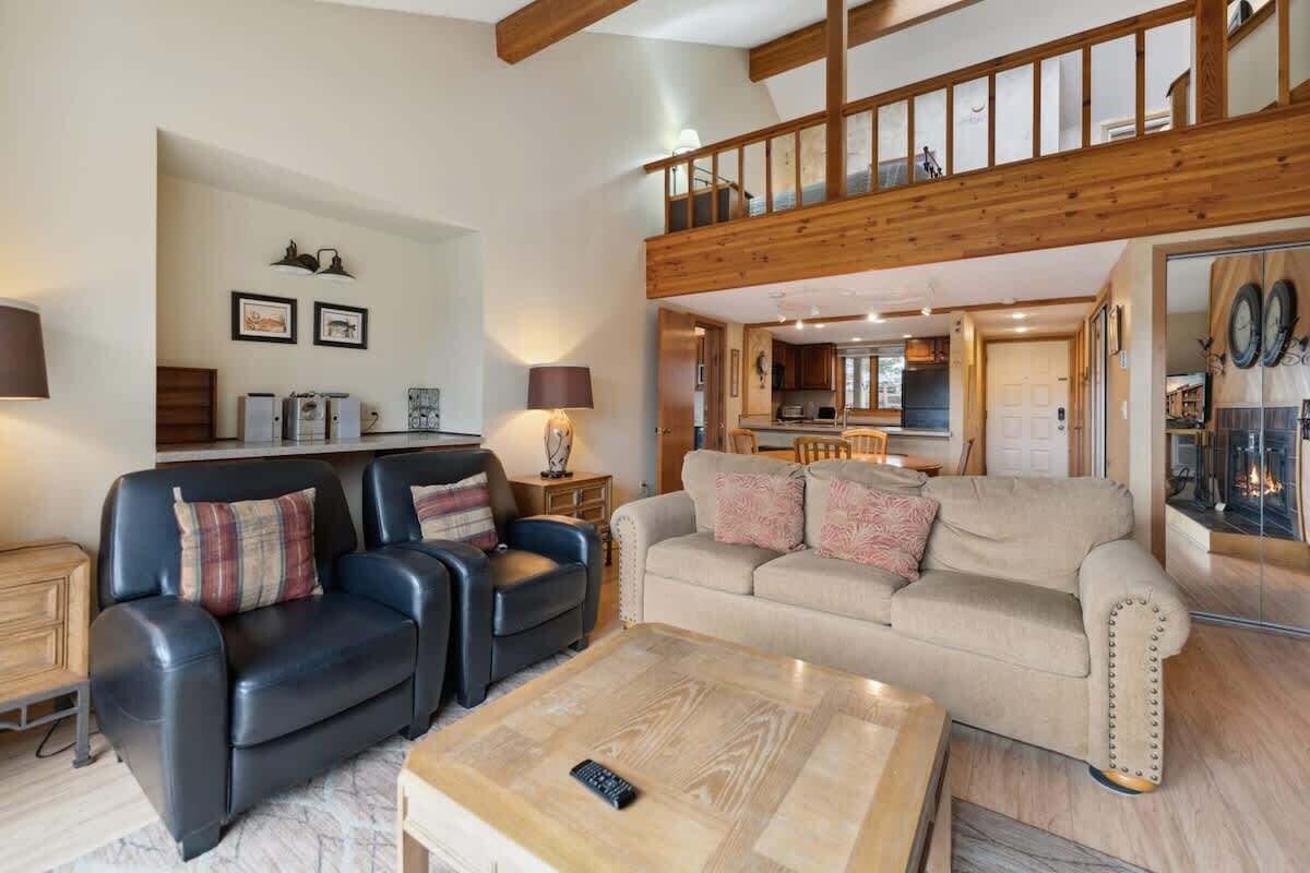 TV, fireplace, DVD player, stereo