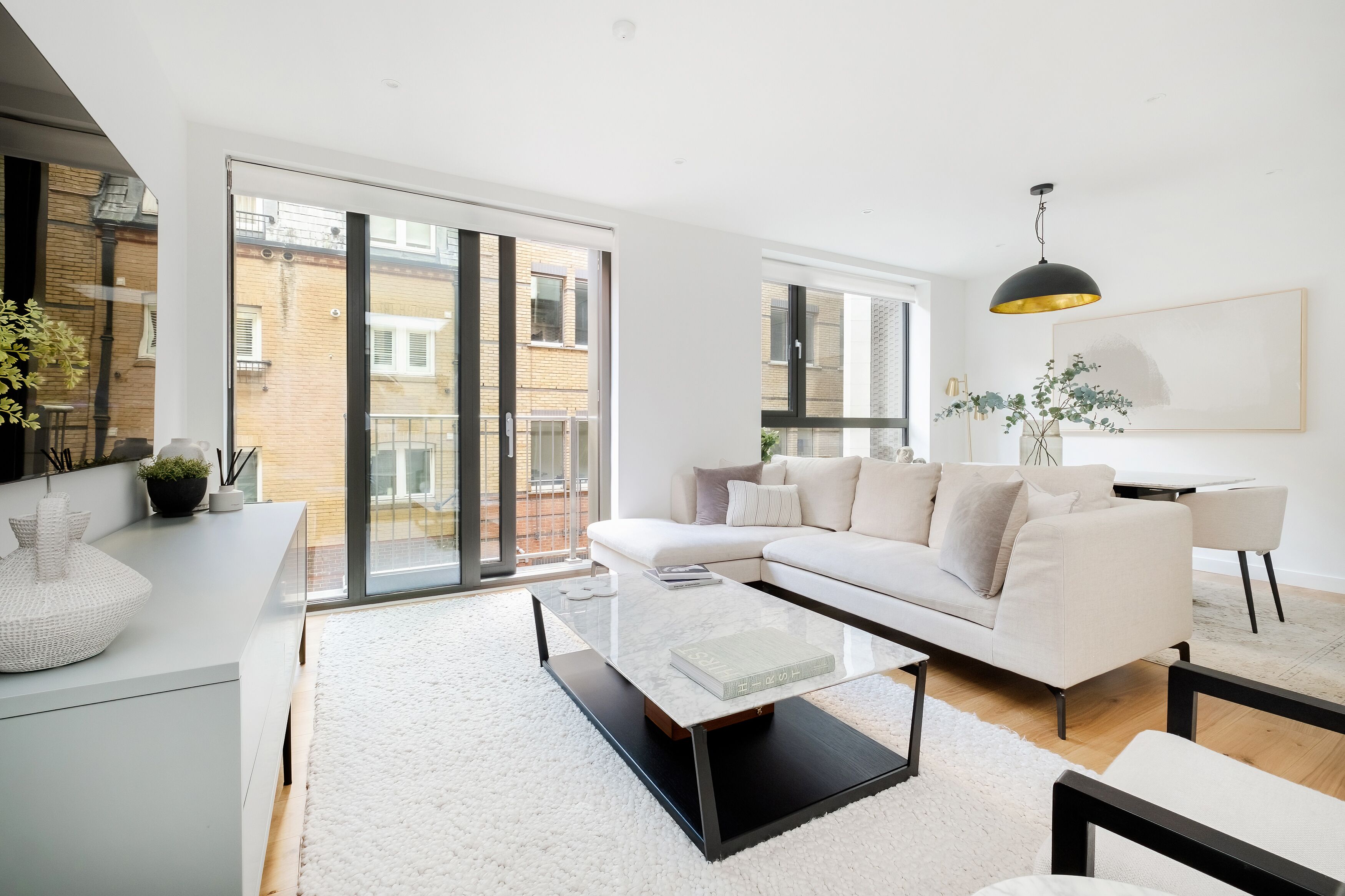 Una Smart TV, videojuegos, Netflix, libros