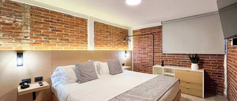 1 slaapkamer, een strijkplank/strijkijzer, wifi, beddengoed