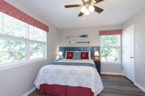 3 dormitoris, planxa i posts de planxar, wifi gratuïta i roba de llit 