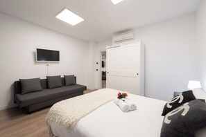 4 Schlafzimmer, Bügeleisen/Bügelbrett, Reisekinderbett, kostenloses WLAN