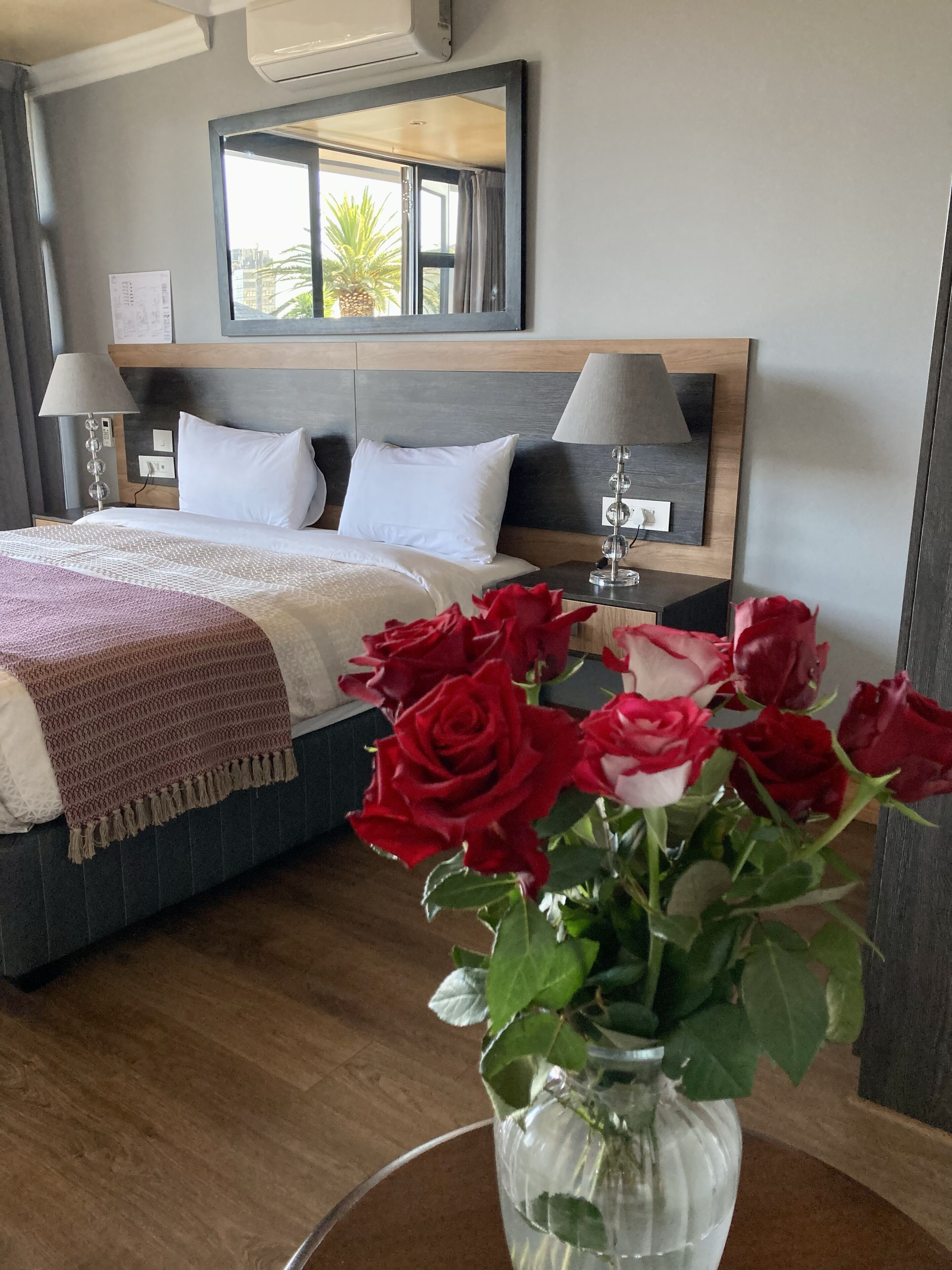 5 bedrooms, WiFi, bed sheets