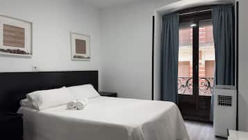 3 bedrooms, iron/ironing board, travel crib, free WiFi