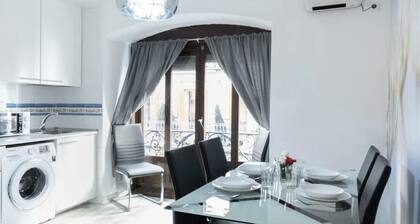 Comfortable Sunny Apartment Gran Vía | A040