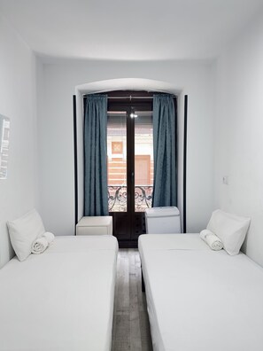 3 bedrooms, iron/ironing board, travel cot, free WiFi