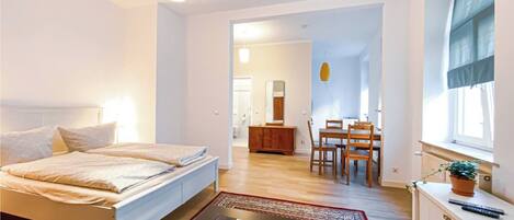 1 bedroom, WiFi, bed sheets