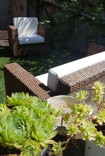 Lovely furnished apartment 5 minutes from the Cransac thermal baths!