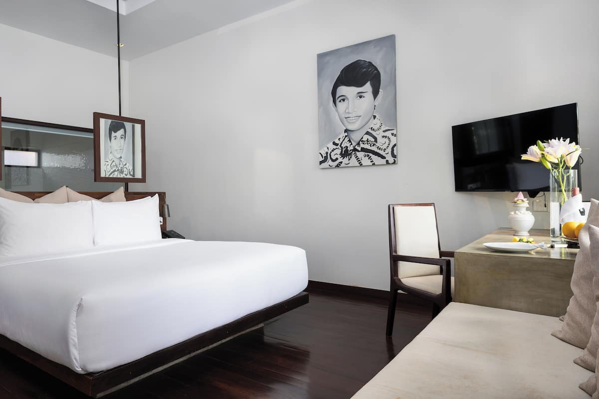 1 bedroom, Frette Italian sheets, premium bedding, Select Comfort beds