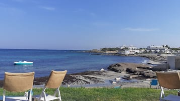 Sun loungers, beach towels