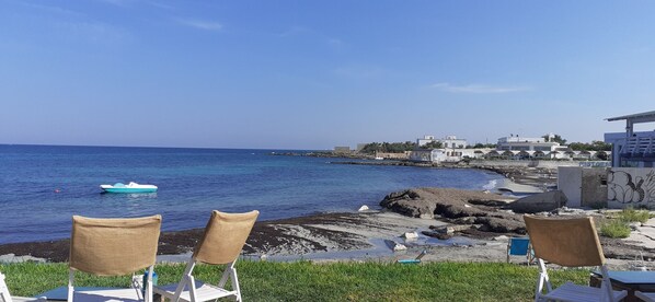 Sun-loungers, beach towels