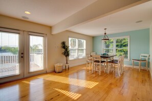 Dining - Luxe Spring Hill Home w/ Patio & Dock! (Spring Hill)