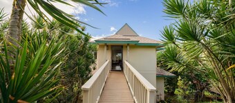 Magical views of Hanalei Bay, Napali Coast and the Makai Golf Course in a beautifully styled home