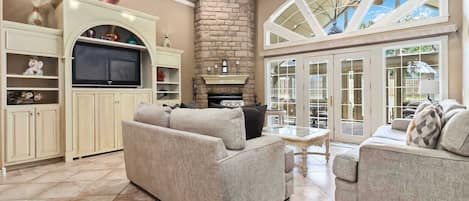 TV, fireplace, offices